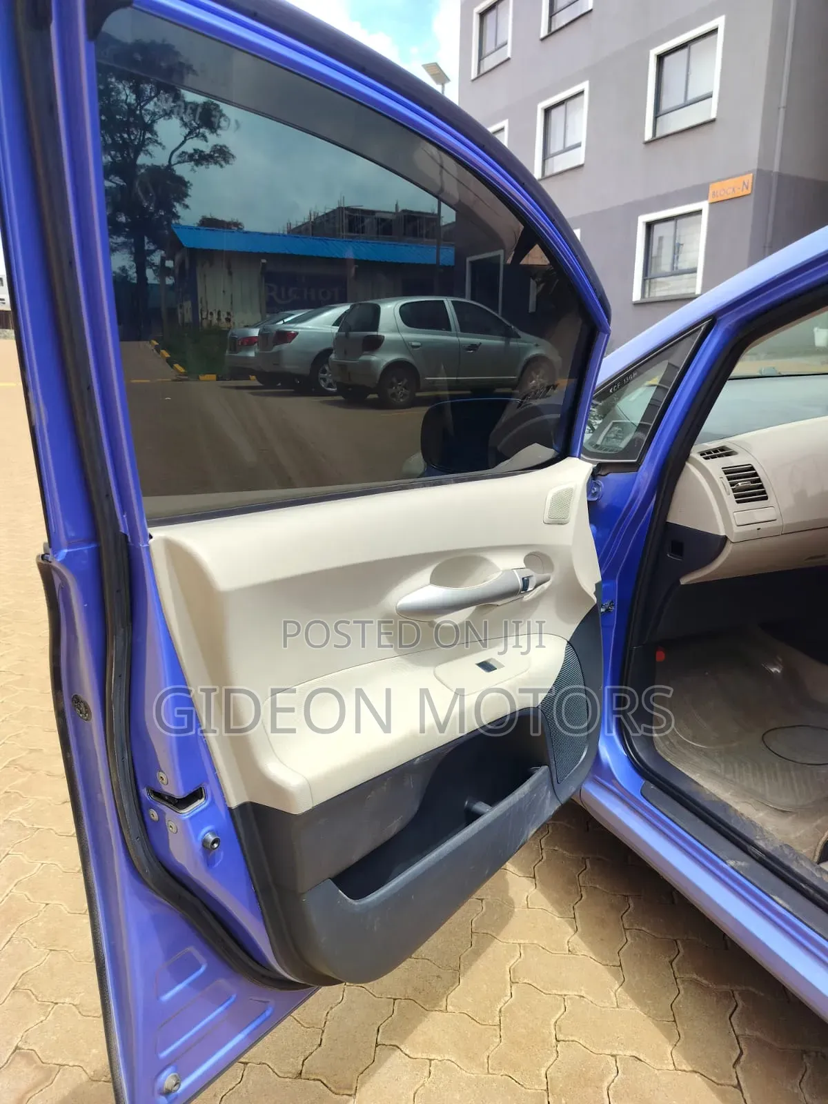 Toyota Auris 2009 Blue