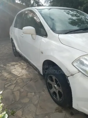 Nissan Tiida 2005 White