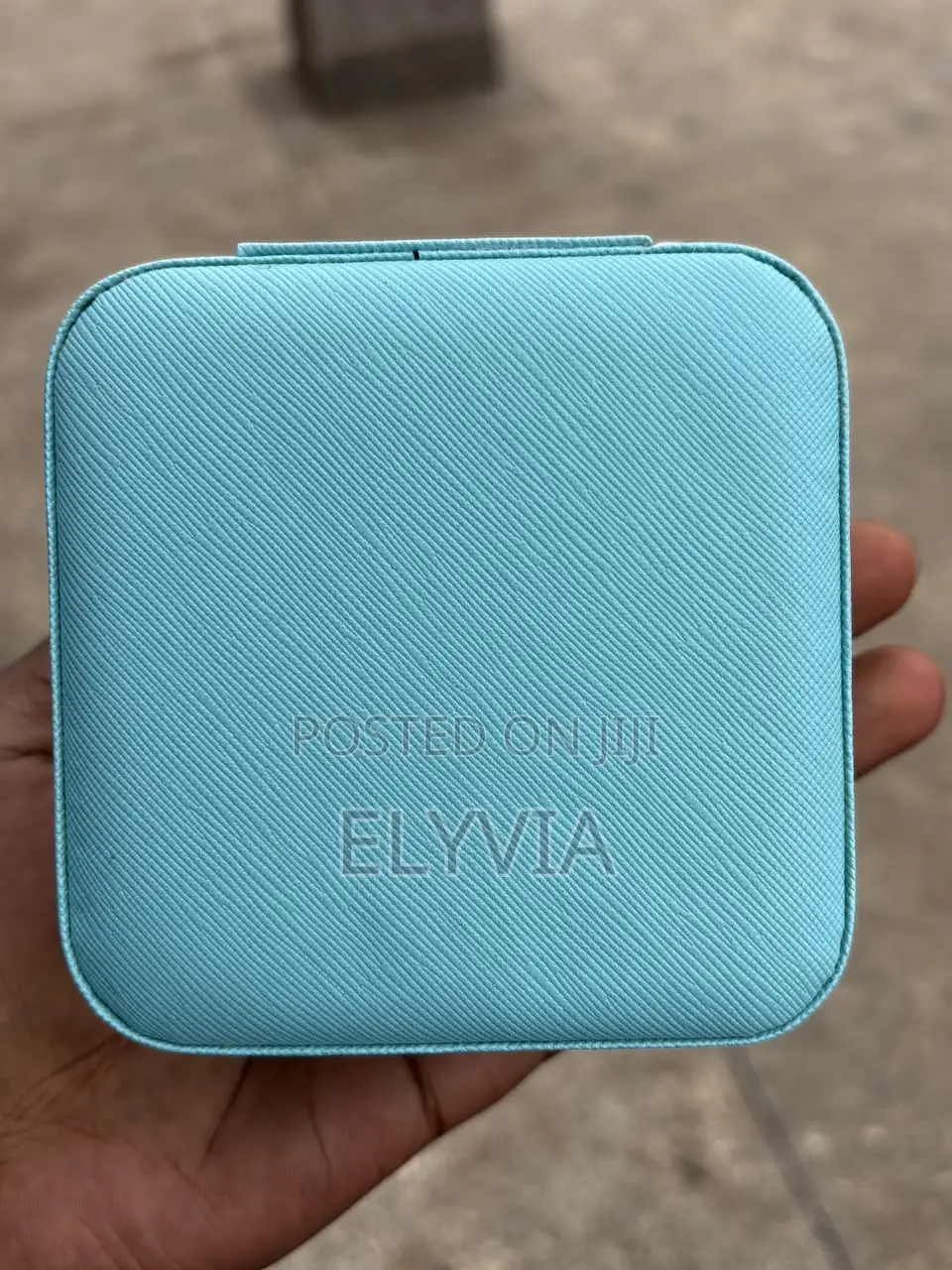 Sky-Blue Jewelry Organizer