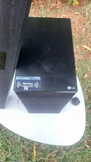 LG SN5Y 2.1 Channel Soundbar – Excellent Condition