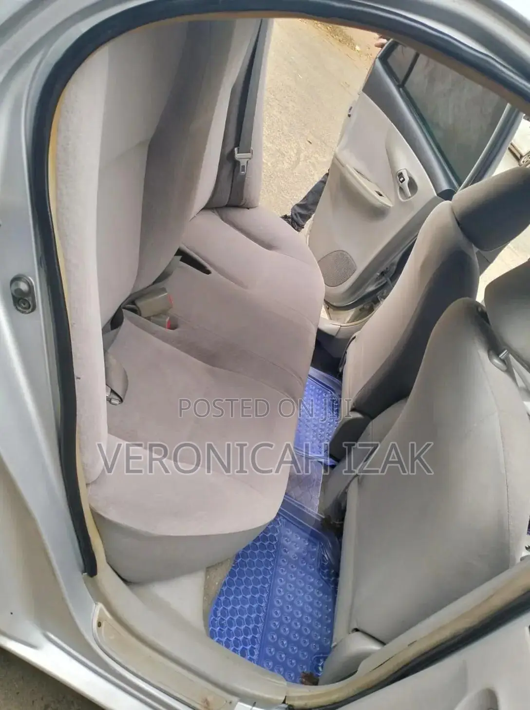 Toyota Axio 2010 Silver