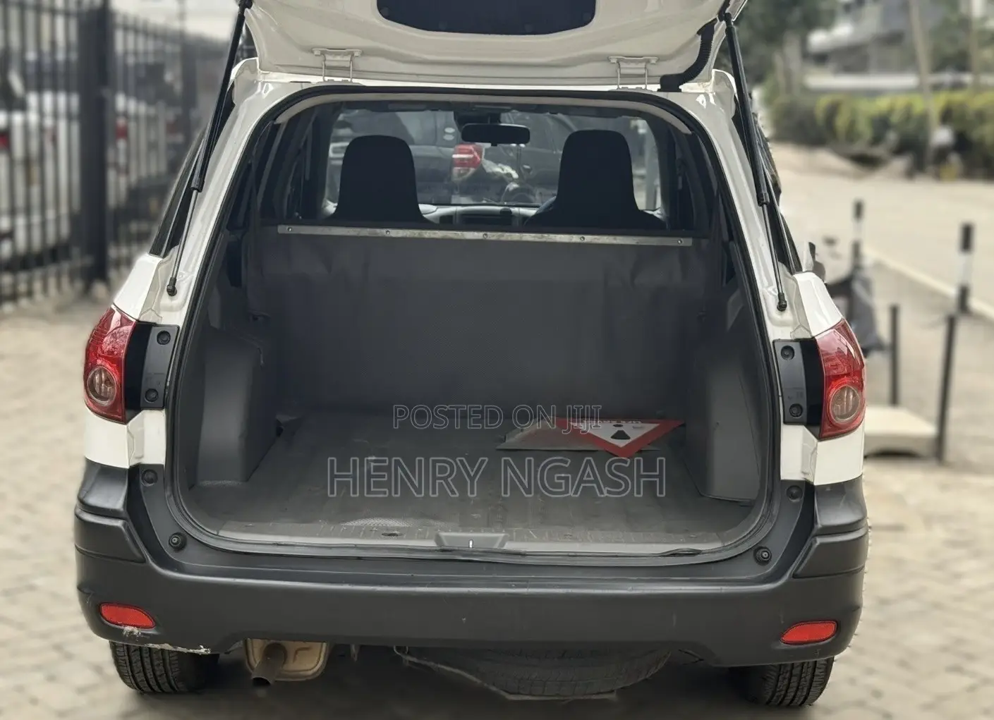 Nissan Advan 2017 White