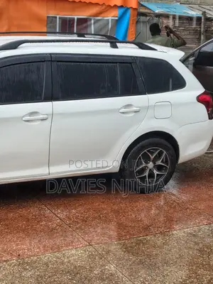 Toyota Corolla Fielder 1.5 Hybrid FWD 2014 White