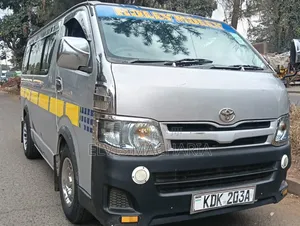 Toyota HiAce 2013 Silver