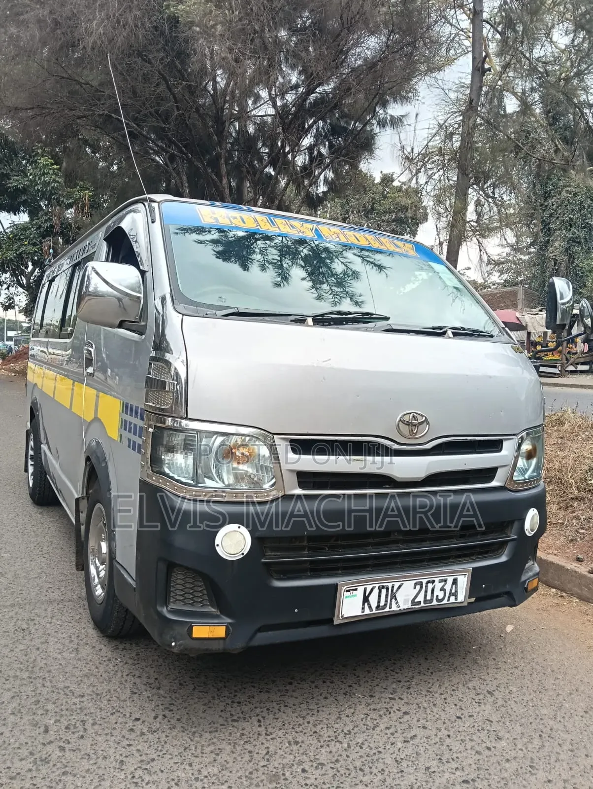 Toyota HiAce 2013 Silver