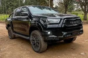 Toyota Hilux 2022 Black