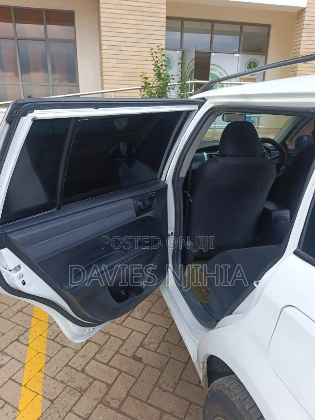 Toyota Corolla Fielder 1.5 Hybrid FWD 2014 White