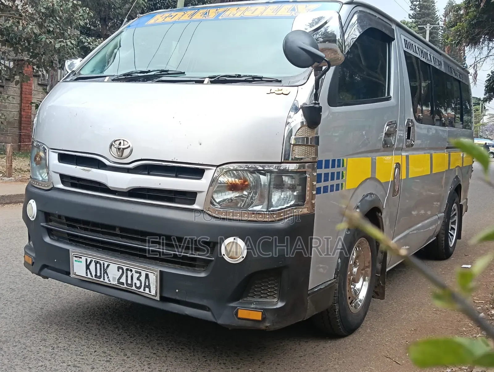 Toyota HiAce 2013 Silver