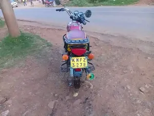 Bajaj Boxer 100 2025 Red
