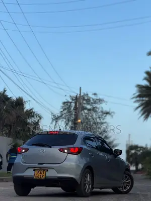 Mazda 2 2019 Gray