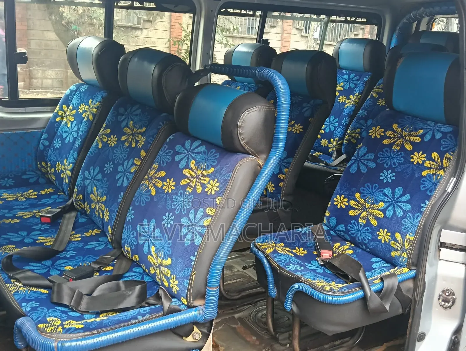 Toyota HiAce 2013 Silver