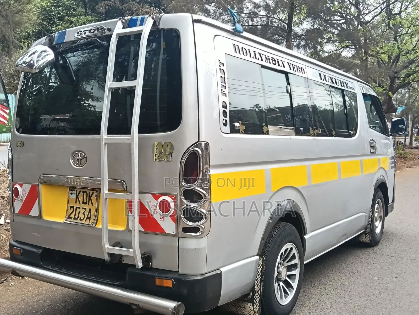 Toyota HiAce 2013 Silver