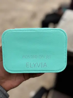 Tiff-Blue Jewelry Box