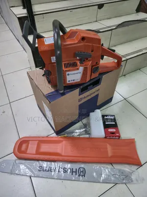 272XP Original Husqvarna 2 Stroke Petrol Chain Saw