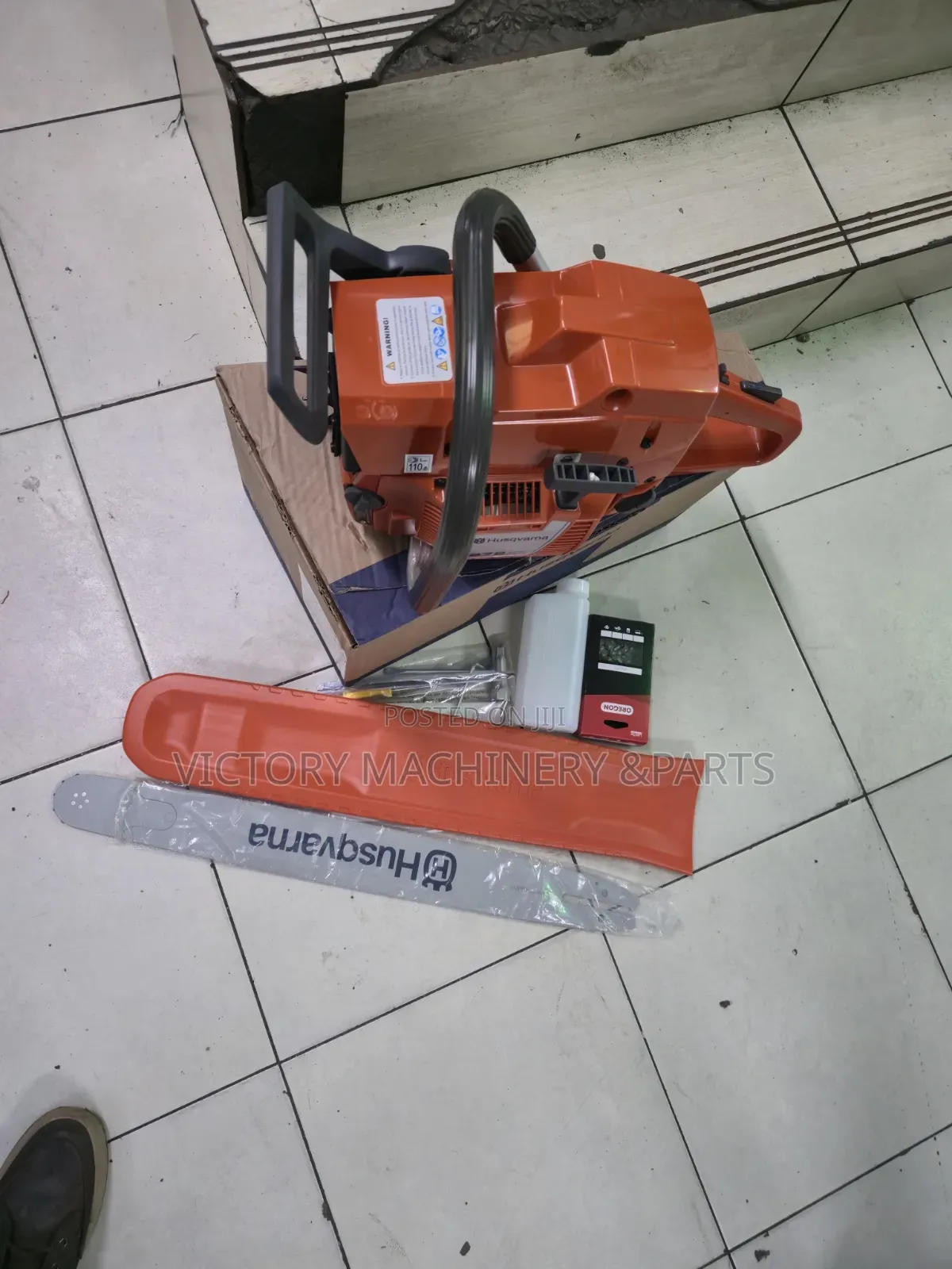 272XP Original Husqvarna 2 Stroke Petrol Chain Saw