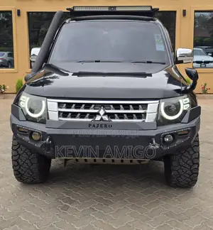 Mitsubishi Pajero 2017 Black
