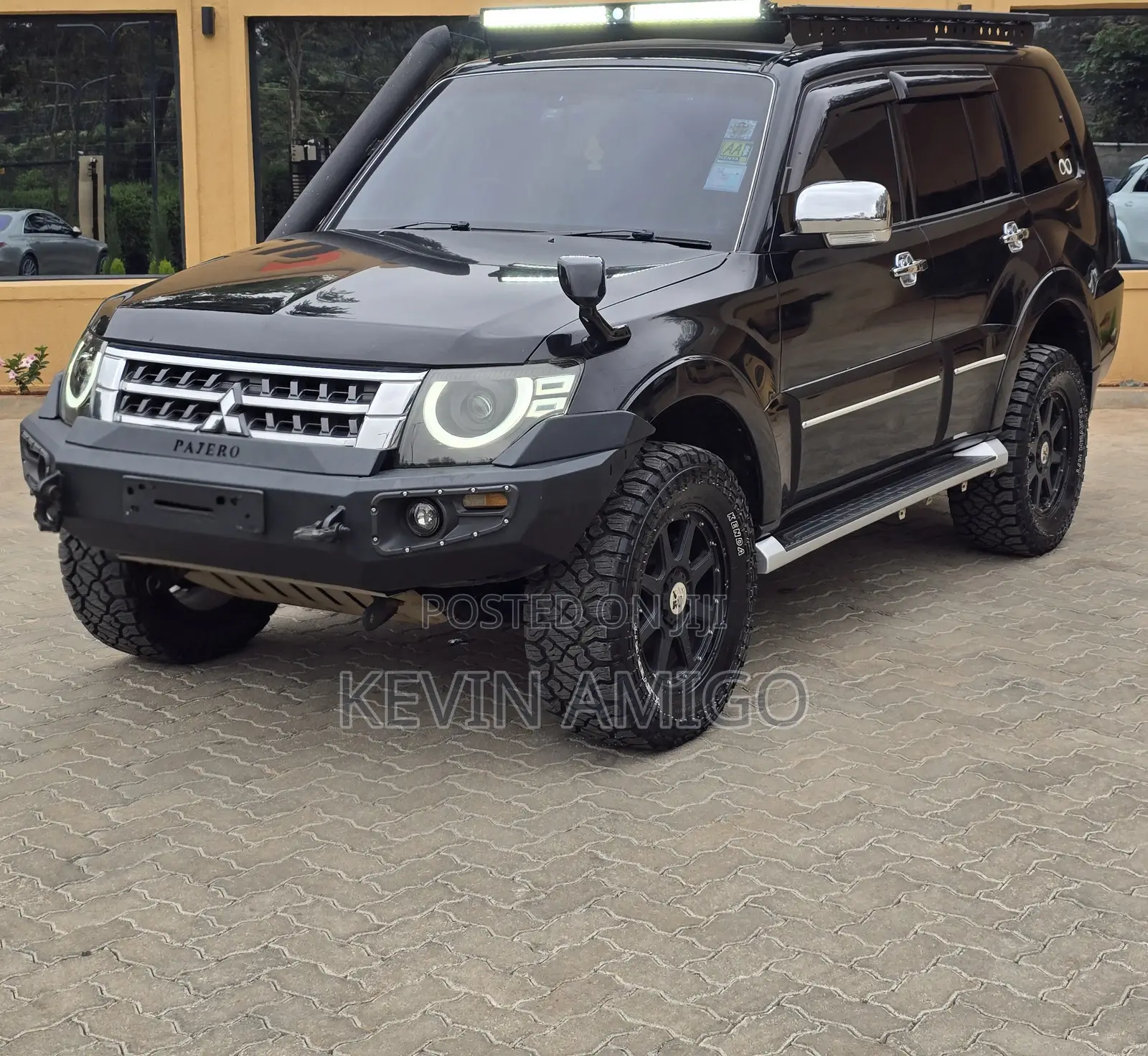 Mitsubishi Pajero 2017 Black