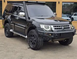 Mitsubishi Pajero 2017 Black