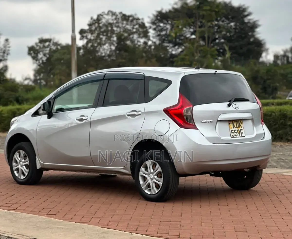 Nissan Note 2015 Silver