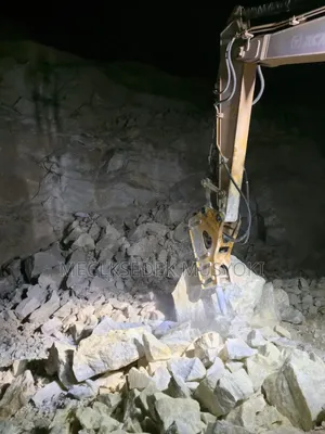 Breaker Yib1400