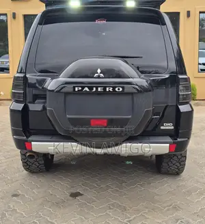 Mitsubishi Pajero 2017 Black
