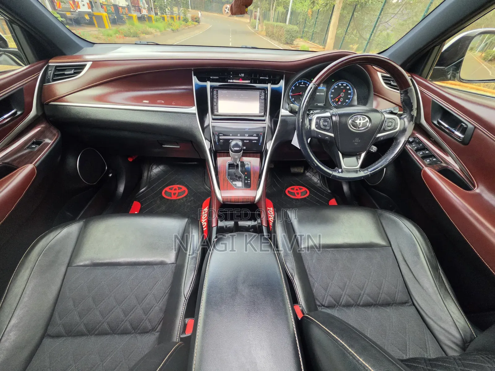 Toyota Harrier 2.0 4WD 2014 White