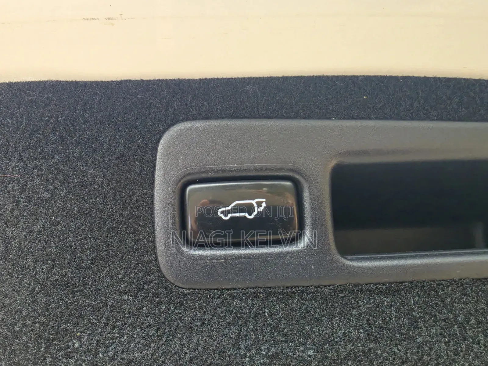 Toyota Harrier 2.0 4WD 2014 White