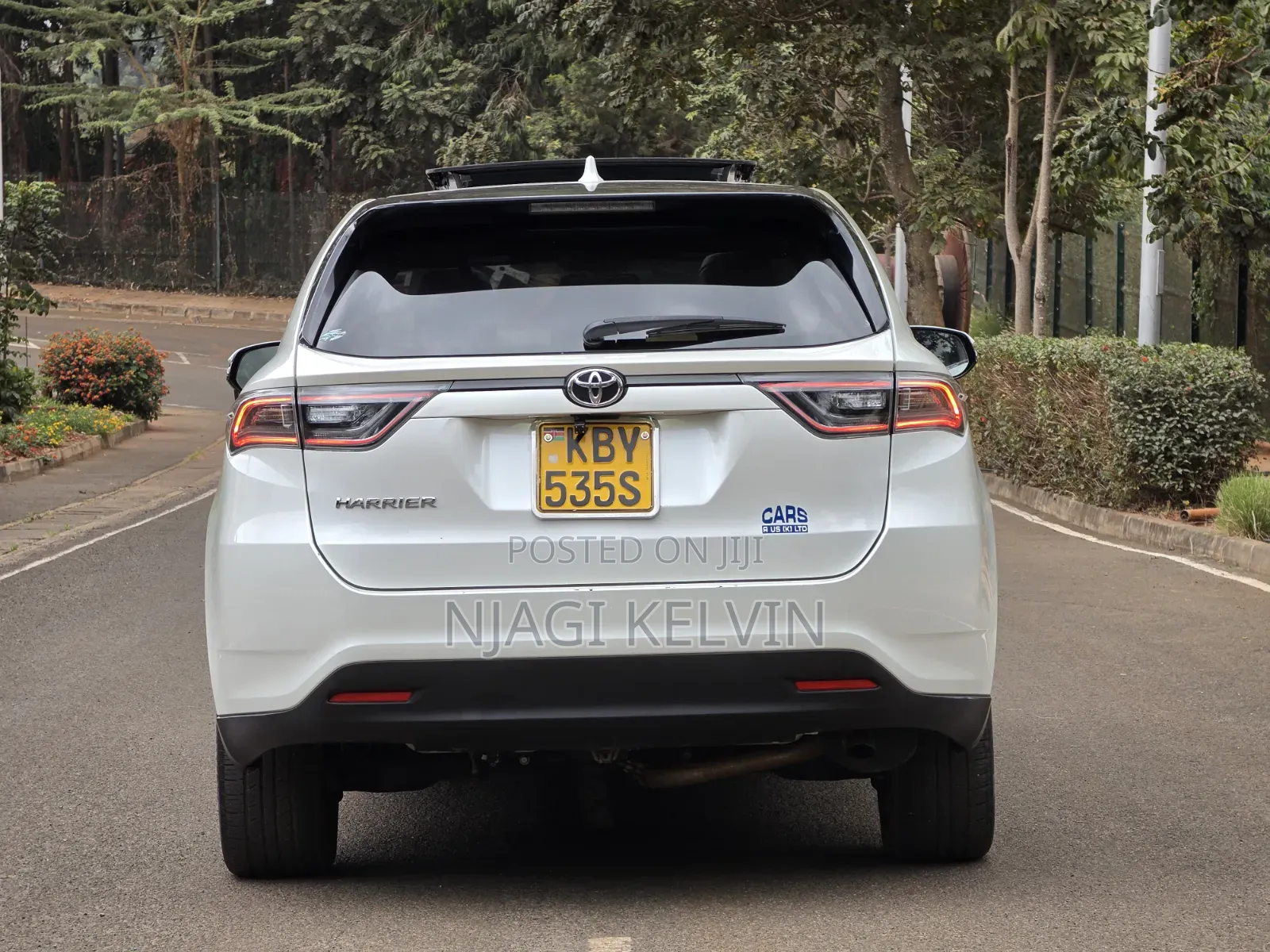 Toyota Harrier 2.0 4WD 2014 White