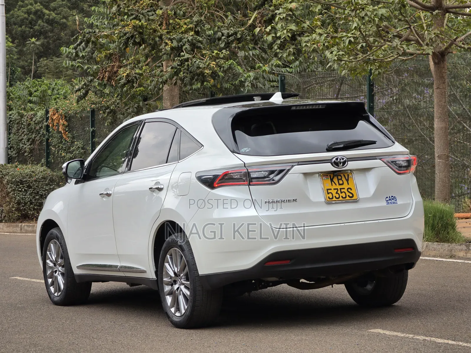 Toyota Harrier 2.0 4WD 2014 White