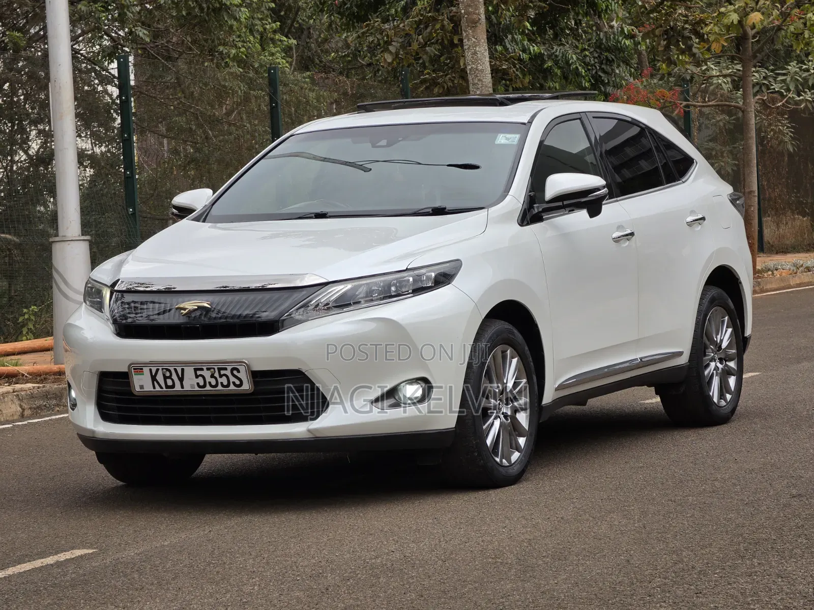 Toyota Harrier 2.0 4WD 2014 White