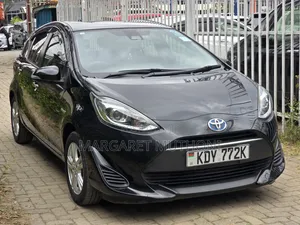 Toyota Aqua 2018 Black