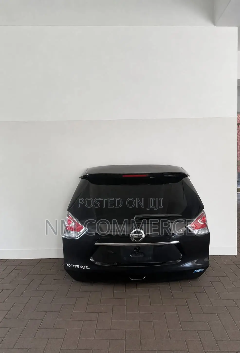 Nissan X-Trail T32 Black Boot Tailgate