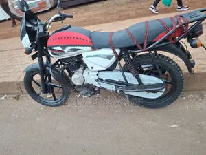 Bajaj Boxer 150 UG 2021 White