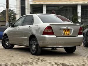 Toyota Corolla 1.5 Sedan 2002 Gold