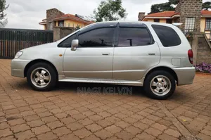 Toyota Corolla Spacio 2000 Silver