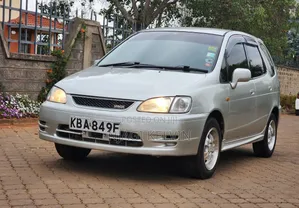 Toyota Corolla Spacio 2000 Silver