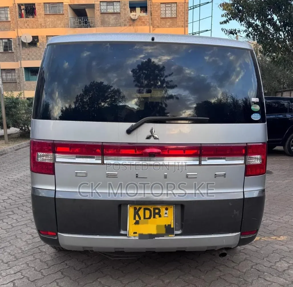Mitsubishi Delica D:5 2013 Silver