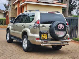 Toyota Land Cruiser Prado 2.7 5dr 2003 Gold