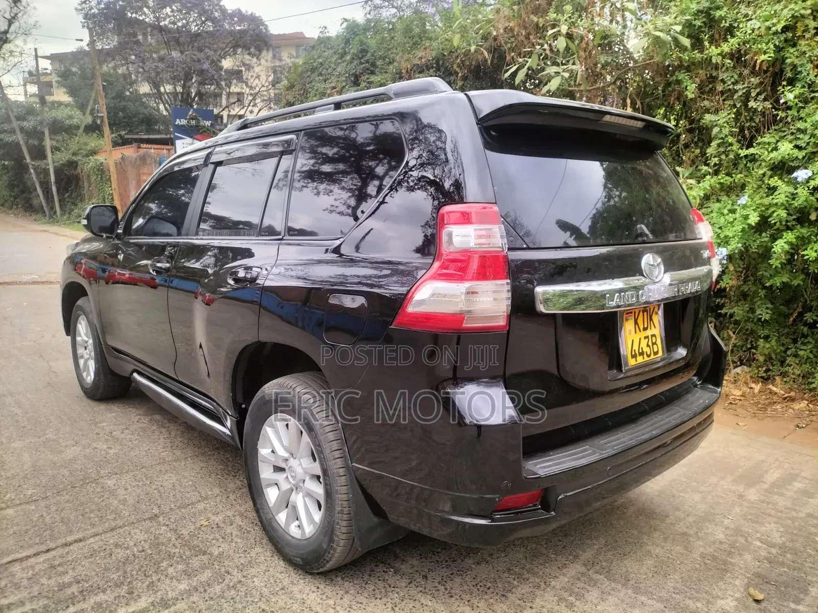 Toyota Land Cruiser Prado 2016 Black