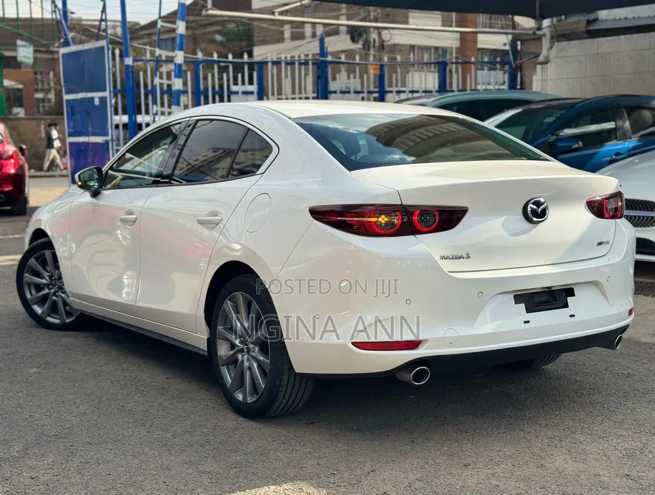 Mazda 3 2021 White