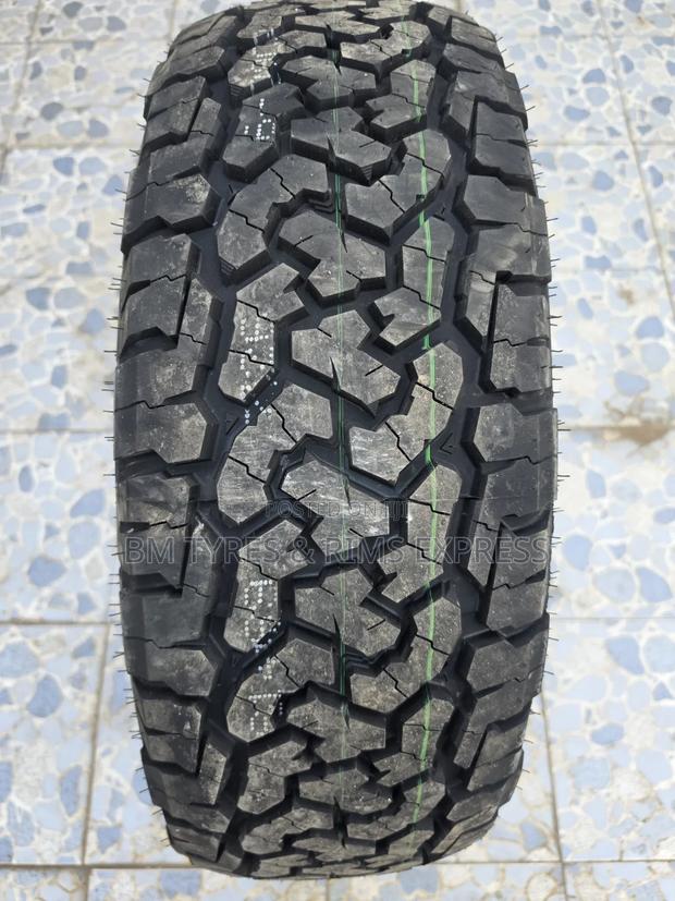 225 /60 R18 Comforser Tires (All Terrain) Cf 1100