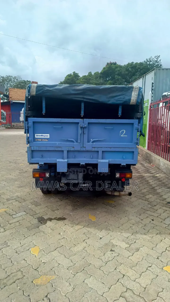 Selling Toyota Dyna Petrol Hydroric