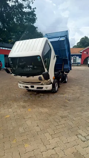 Selling Toyota Dyna Petrol Hydroric