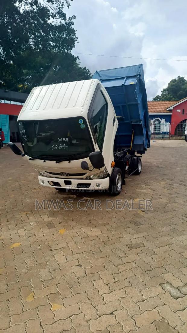 Selling Toyota Dyna Petrol Hydroric - thumbnail 4