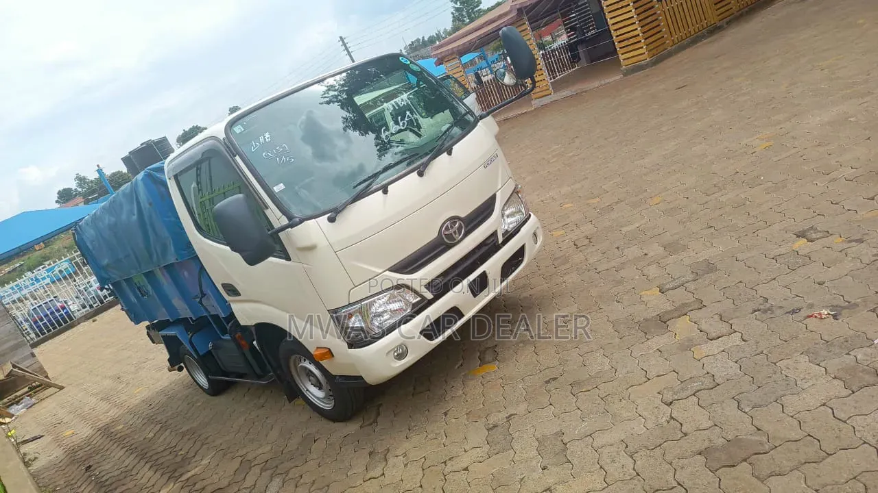 Selling Toyota Dyna Petrol Hydroric