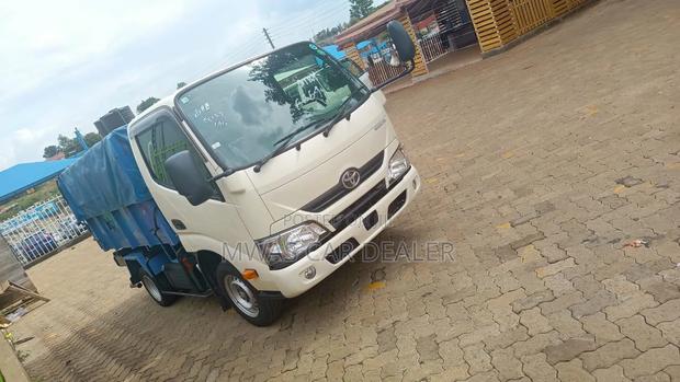 Selling Toyota Dyna Petrol Hydroric - thumbnail 5