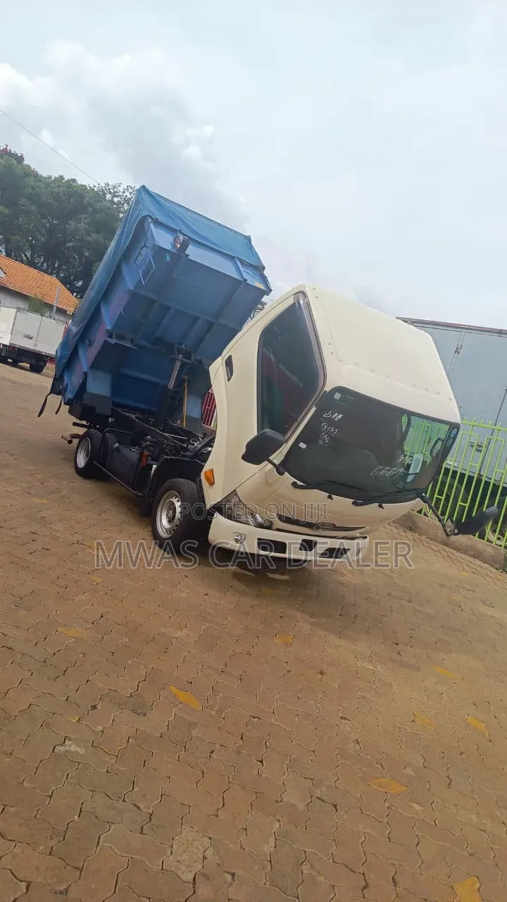 Selling Toyota Dyna Petrol Hydroric