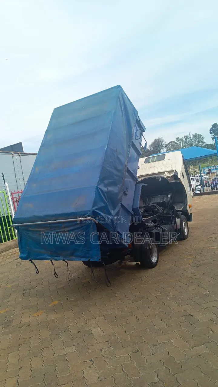 Selling Toyota Dyna Petrol Hydroric