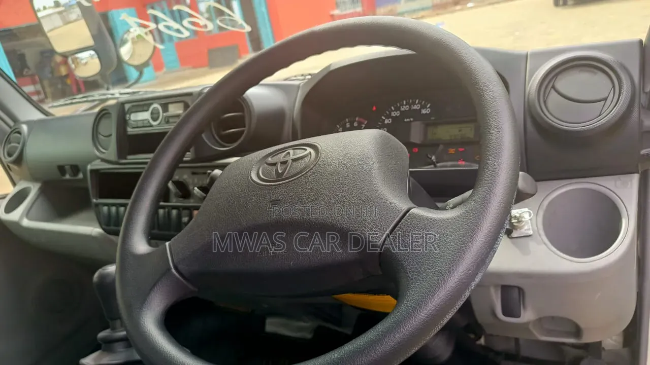 Selling Toyota Dyna Petrol Hydroric