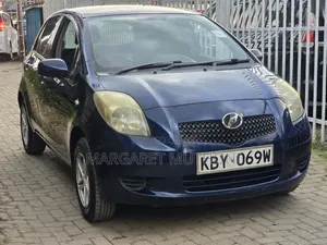 Toyota Vitz 2006 Blue